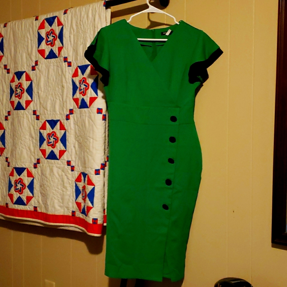 Retro Kelly Green AceVog Dress
